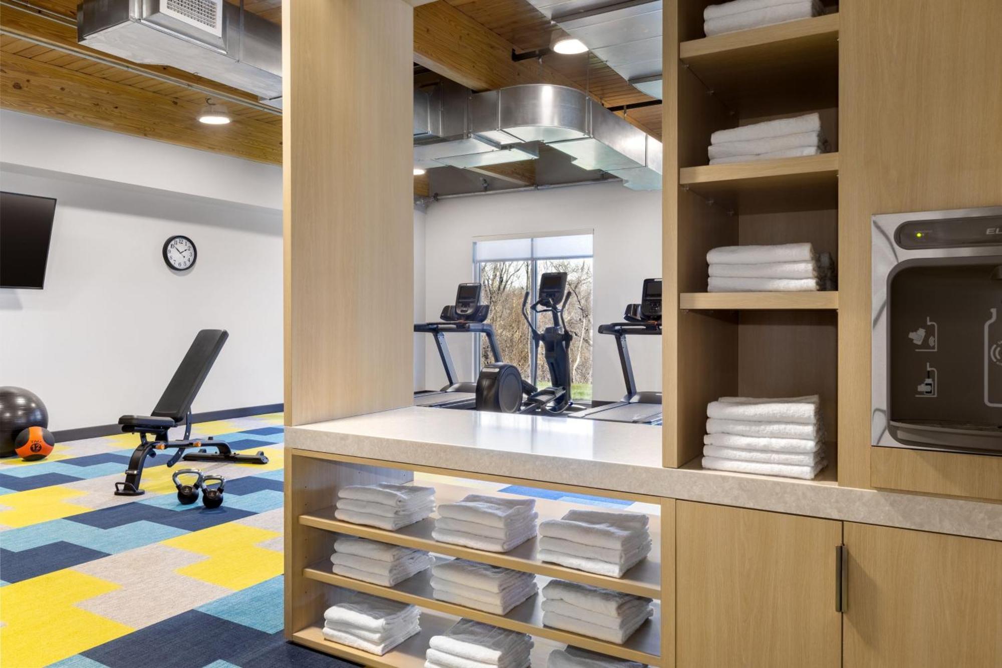 Towneplace Suites By Marriott Geneva At Spire Academy Zewnętrze zdjęcie