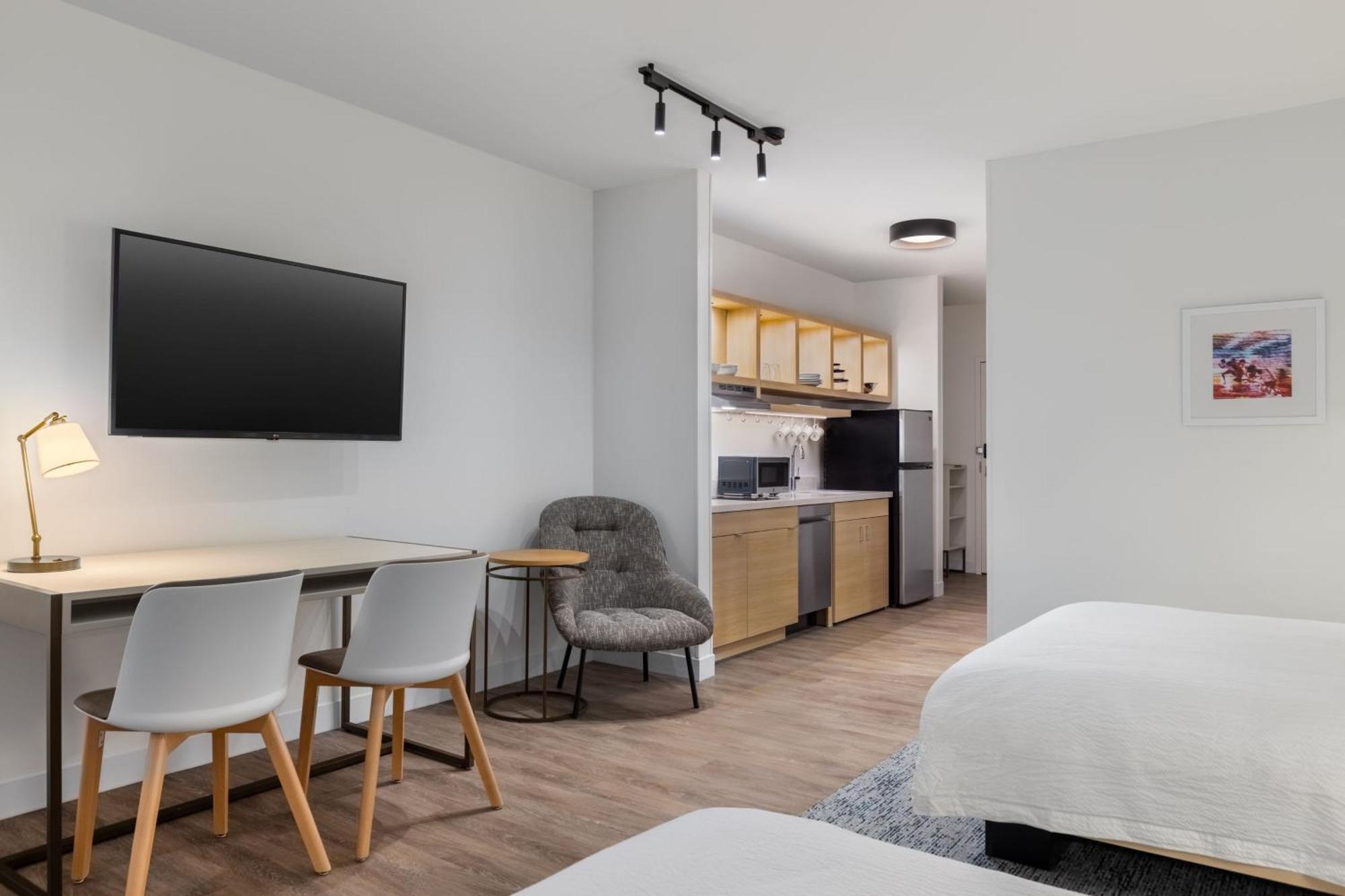 Towneplace Suites By Marriott Geneva At Spire Academy Zewnętrze zdjęcie