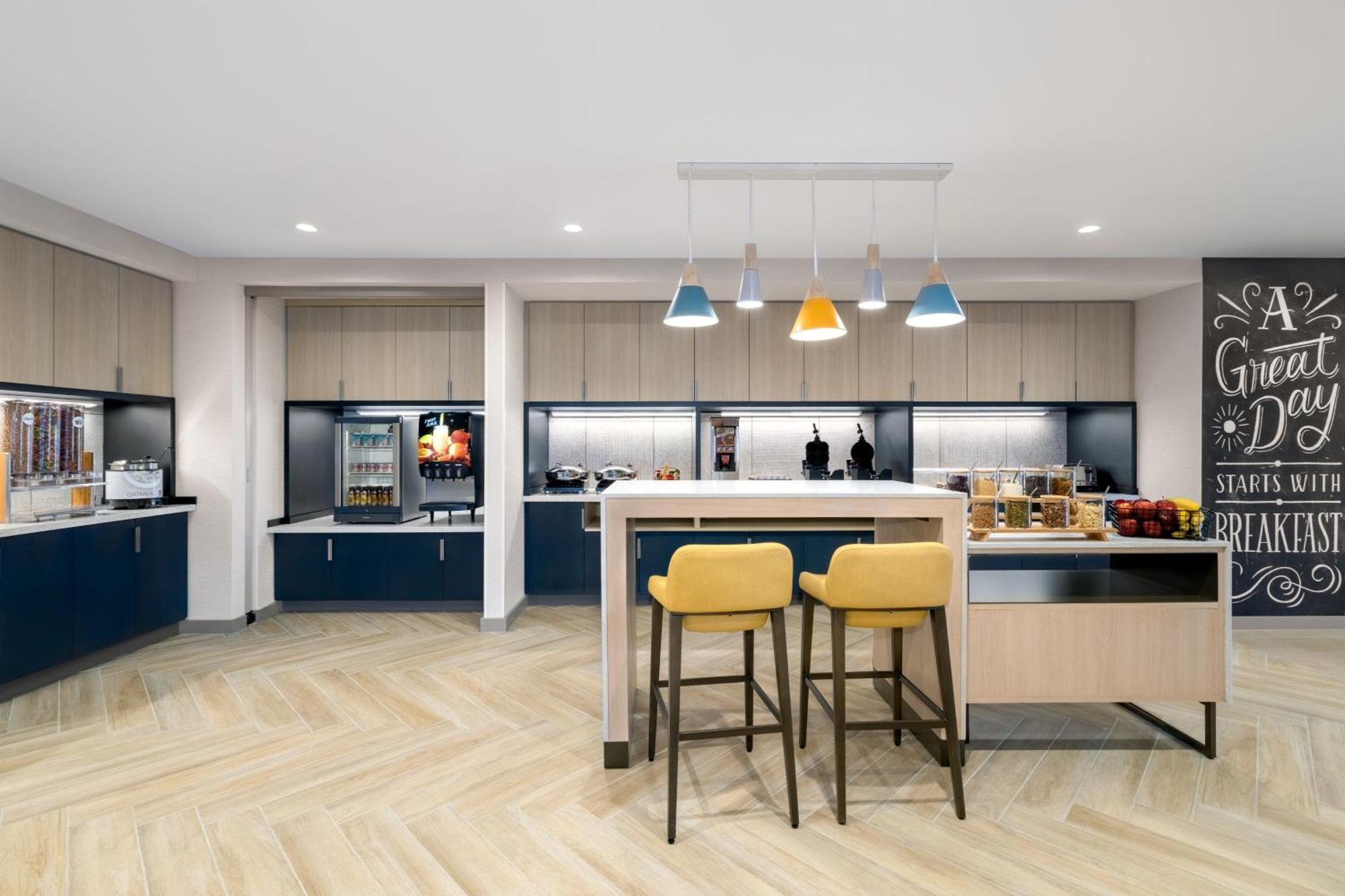 Towneplace Suites By Marriott Geneva At Spire Academy Zewnętrze zdjęcie